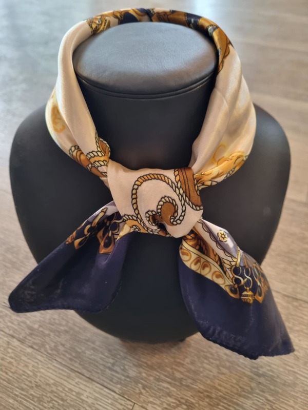 Silke skjerf mønstret Nr 15 - Guttogpike